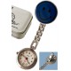 1T. Reloj de colgar azul «Smile» metálico con pinza. En estuche metálico.