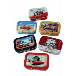 1T. Bag with 12 «US vintage» metal boxes with articulated closure. 6 assorted decorations.
