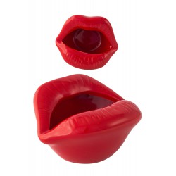 1T. Red ashtray in the shape of a mouth
