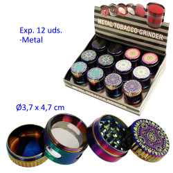 1T. Ø3,7 cm. Expositor con 12 grinders de metal