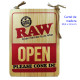 4T. «RAW» cartel de madera 30,5 x 11,5 cm.